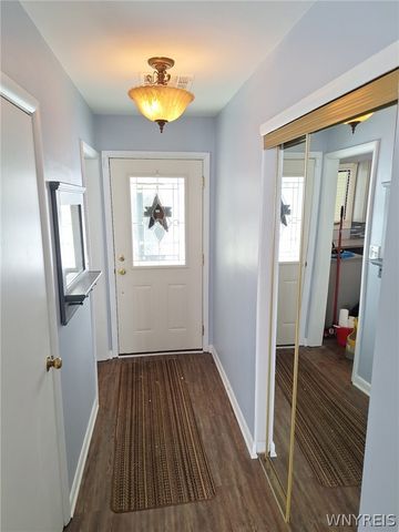 54 Steele Circle, Niagara, NY 14304