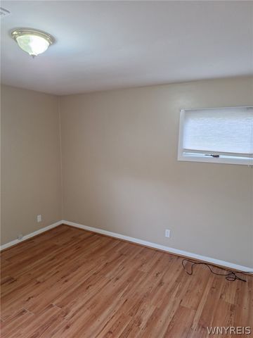 54 Steele Circle, Niagara, NY 14304