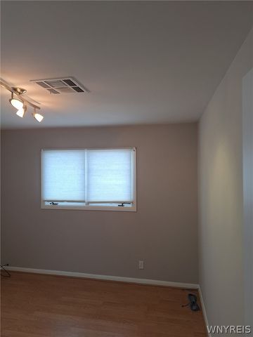 54 Steele Circle, Niagara, NY 14304