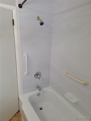 54 Steele Circle, Niagara, NY 14304