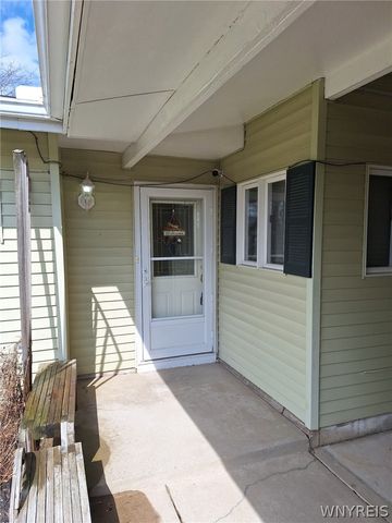 54 Steele Circle, Niagara, NY 14304