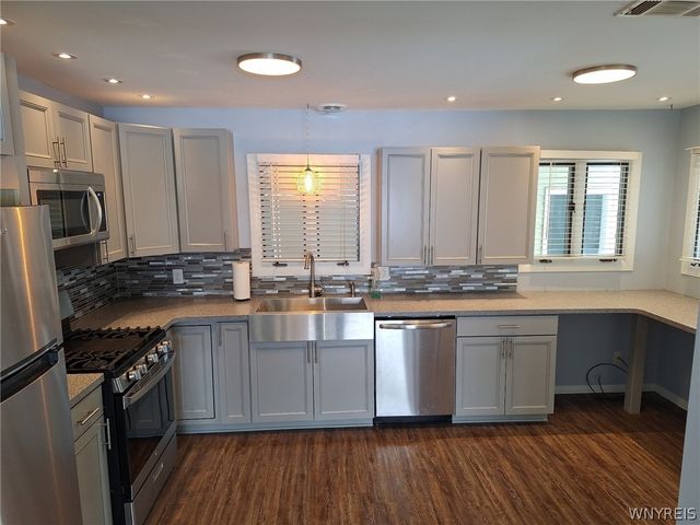 54 Steele Circle, Niagara, NY 14304