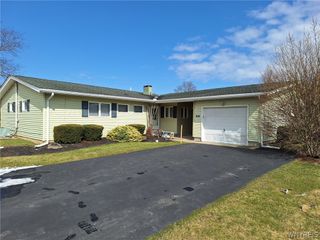 54 Steele Circle, Niagara, NY 14304
