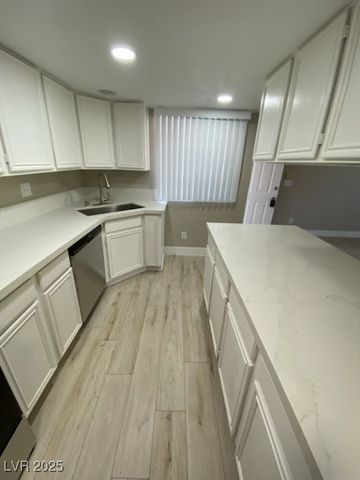 101 Luna Way 213, Las Vegas, NV 89145