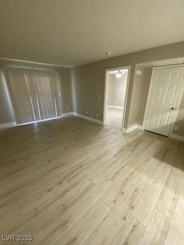 101 Luna Way 213, Las Vegas, NV 89145