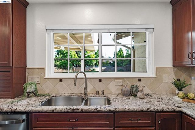 719 Via Del Sol, Livermore, CA 94550