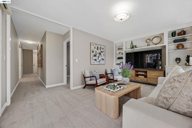 719 Via Del Sol, Livermore, CA 94550