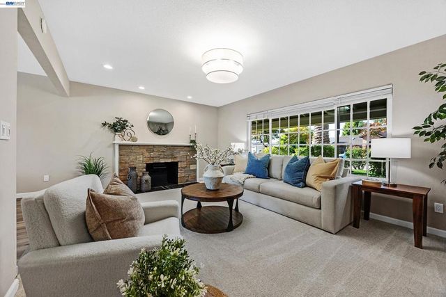 719 Via Del Sol, Livermore, CA 94550
