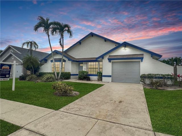 22750 Pickerel Circle, Boca Raton, FL 33428