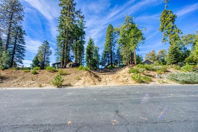 39553 Sunrock Lane # 27, Shaver Lake, CA 93664