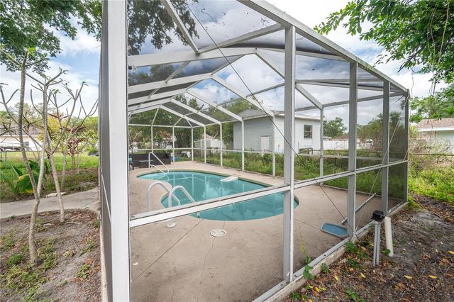 2119 W HENRY AVENUE, Tampa, FL 33603