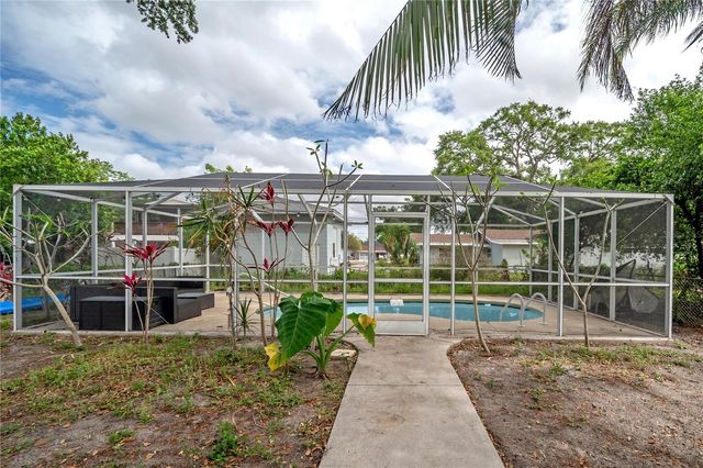 2119 W HENRY AVENUE, Tampa, FL 33603