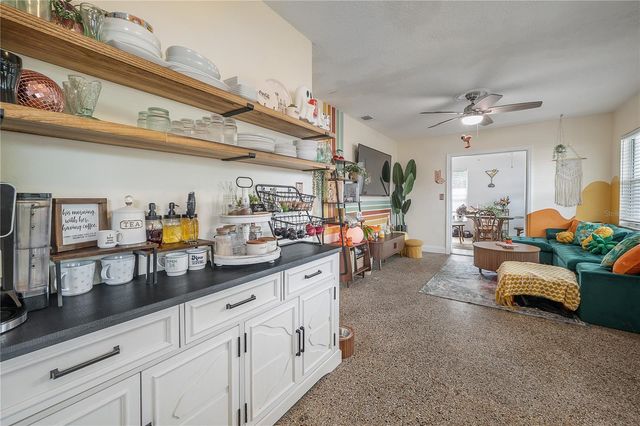 2119 W HENRY AVENUE, Tampa, FL 33603