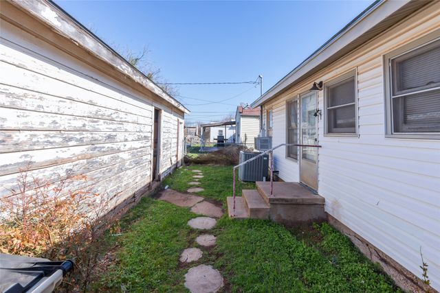 1304 Westover Drive, Anson, TX 79501