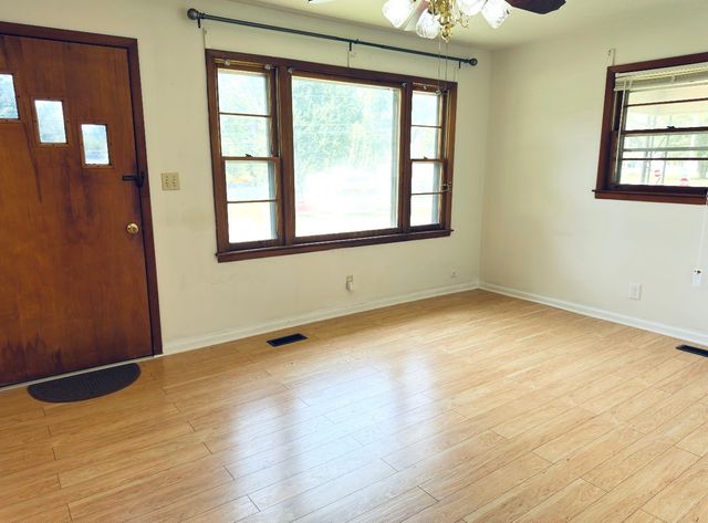 103 Garden St, Estill Springs, TN 37330