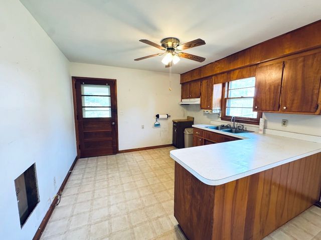 103 Garden St, Estill Springs, TN 37330