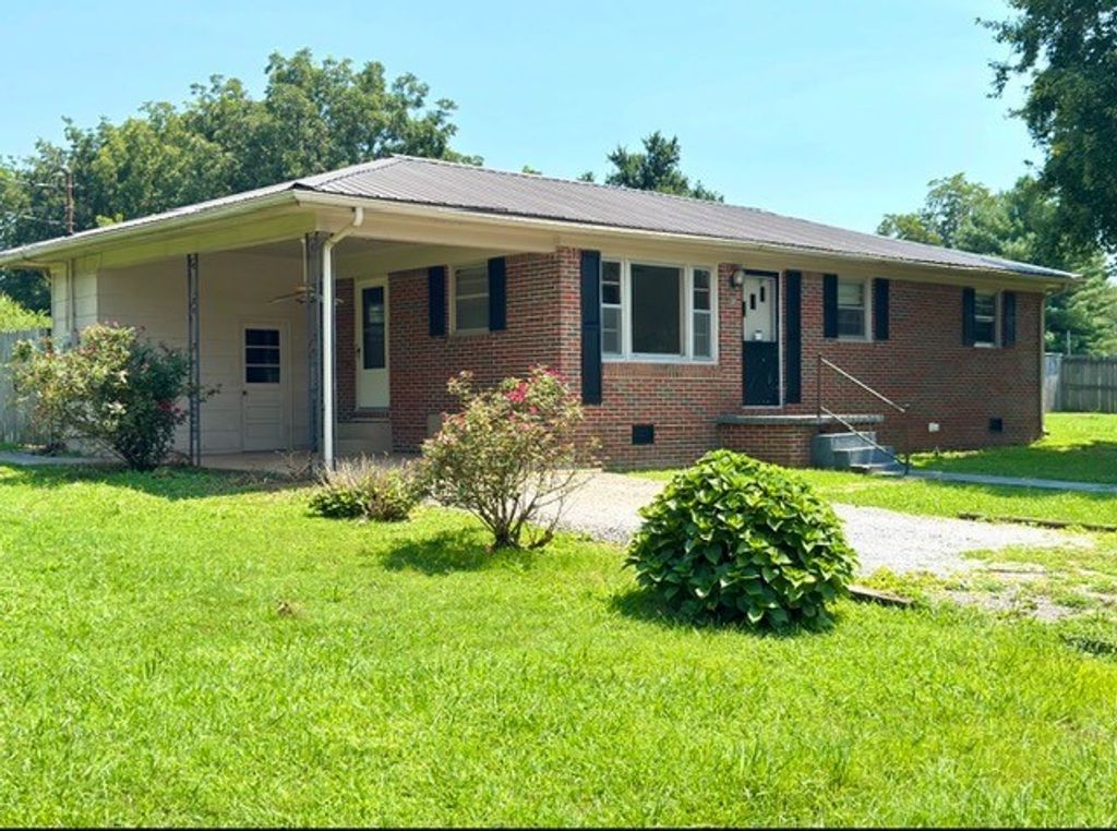 103 Garden St, Estill Springs, TN 37330