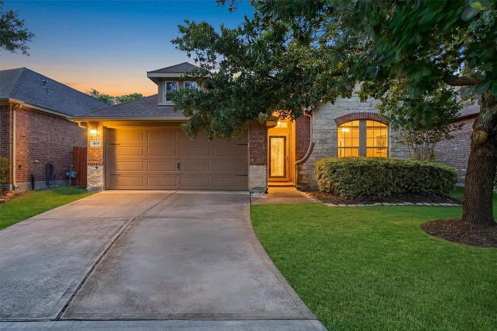 8519 Crescent Valley Lane, Humble, TX 77346