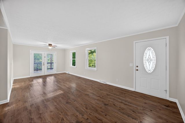1342 Holladay Rd, Cookeville, TN 38501