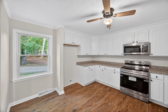 1342 Holladay Rd, Cookeville, TN 38501