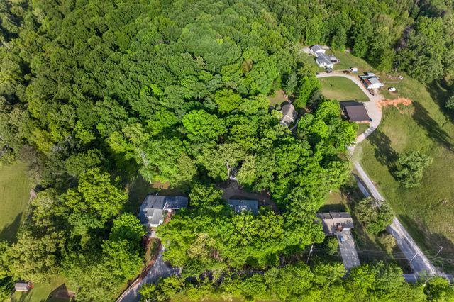 1342 Holladay Rd, Cookeville, TN 38501