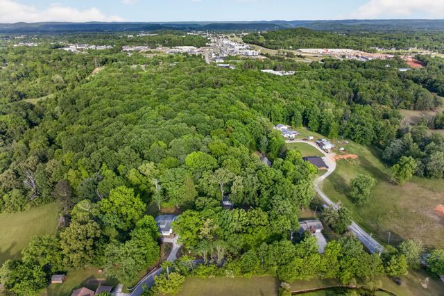 1342 Holladay Rd, Cookeville, TN 38501