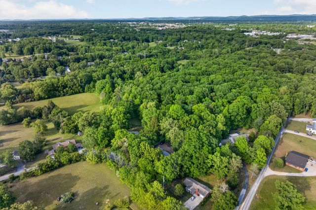 1342 Holladay Rd, Cookeville, TN 38501