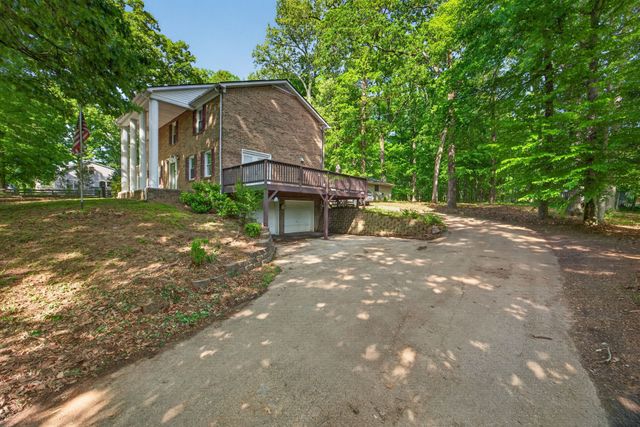 1342 Holladay Rd, Cookeville, TN 38501