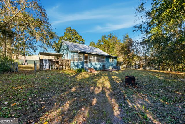 203 E 5th Street, Woodbine, GA 31569