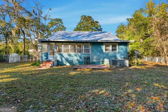 203 E 5th Street, Woodbine, GA 31569