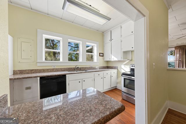 203 E 5th Street, Woodbine, GA 31569