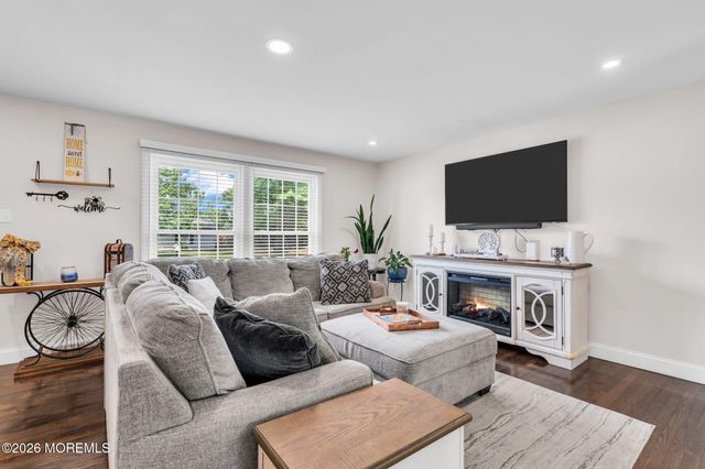 417 Chestnut Drive, Lanoka Harbor, NJ 08734