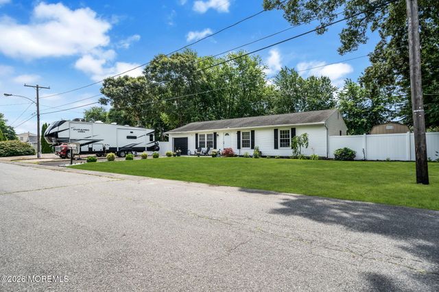 417 Chestnut Drive, Lanoka Harbor, NJ 08734