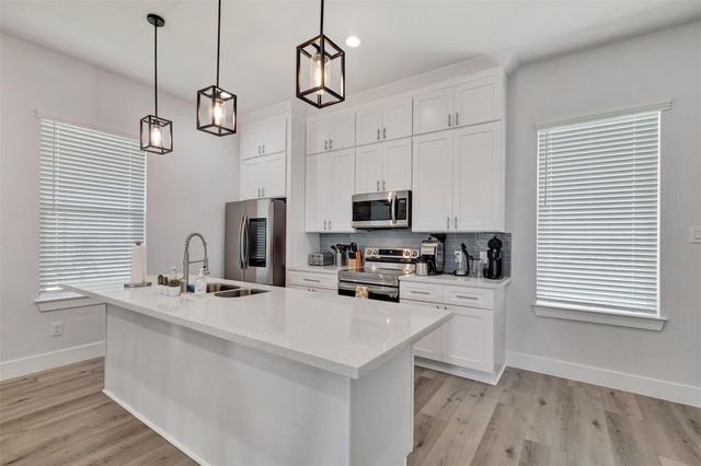 18515 Shaman Drive, Galveston, TX 77554