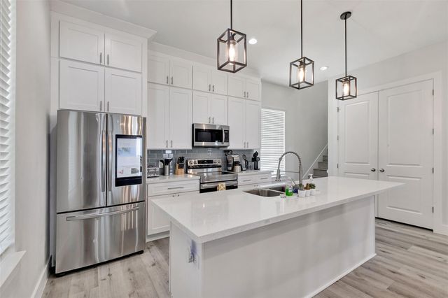 18515 Shaman Drive, Galveston, TX 77554