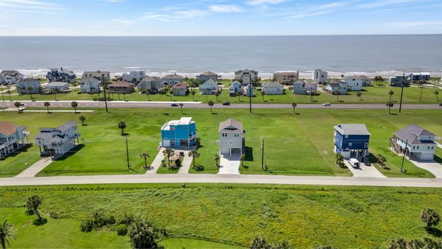 18515 Shaman Drive, Galveston, TX 77554