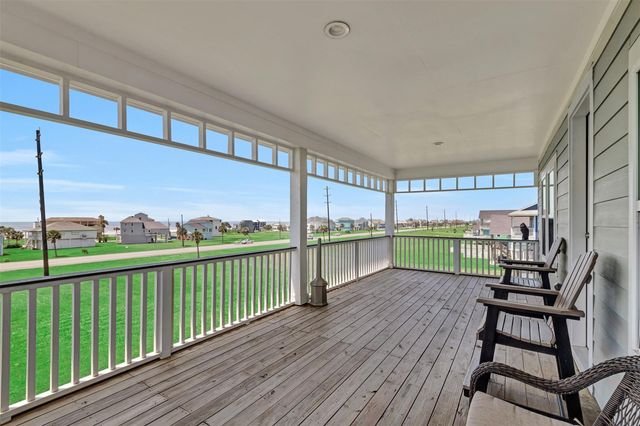18515 Shaman Drive, Galveston, TX 77554