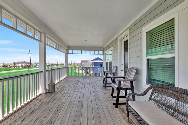 18515 Shaman Drive, Galveston, TX 77554