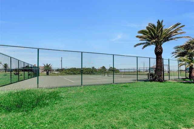 18515 Shaman Drive, Galveston, TX 77554
