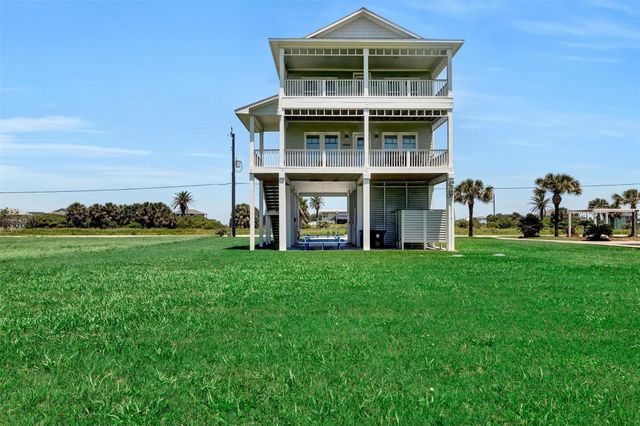 18515 Shaman Drive, Galveston, TX 77554