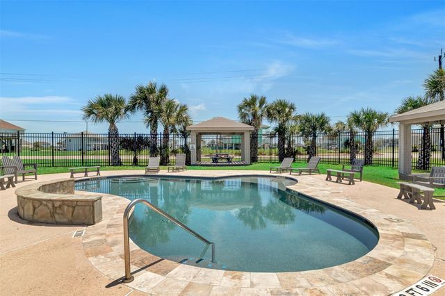 18515 Shaman Drive, Galveston, TX 77554
