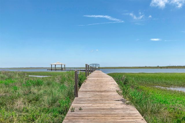 18515 Shaman Drive, Galveston, TX 77554