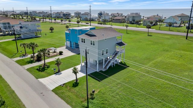 18515 Shaman Drive, Galveston, TX 77554