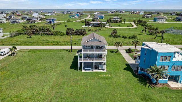 18515 Shaman Drive, Galveston, TX 77554