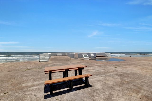 18515 Shaman Drive, Galveston, TX 77554
