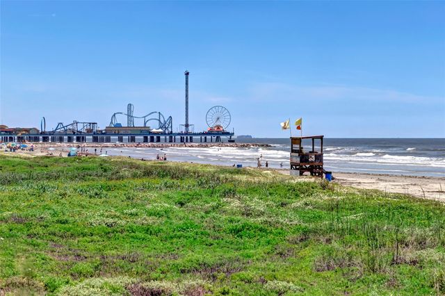 18515 Shaman Drive, Galveston, TX 77554