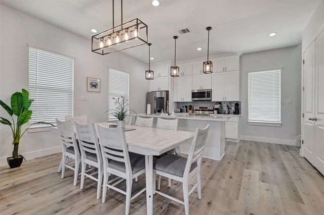 18515 Shaman Drive, Galveston, TX 77554