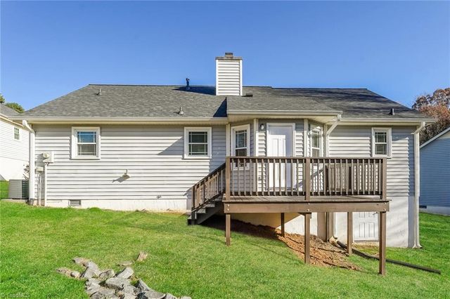 6000 Southcrest Drive, Clemmons, NC 27012