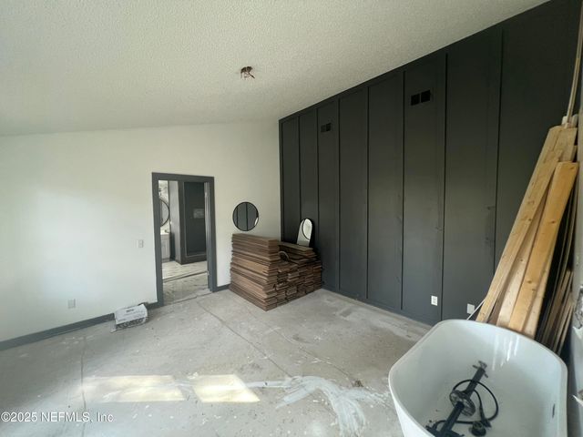 4122 HILLWOOD Road, Jacksonville, FL 32223