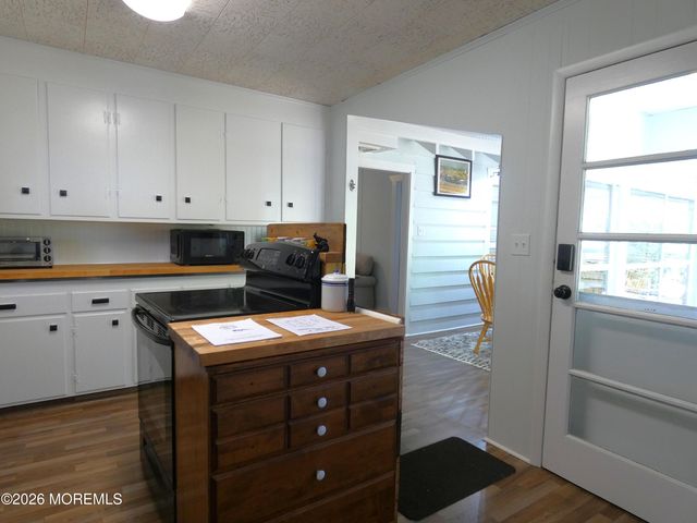 220 Garfield Avenue, Toms River, NJ 08753